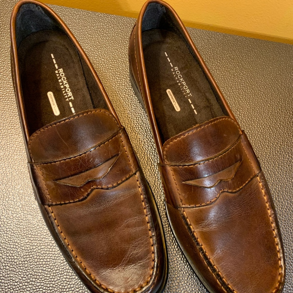 Leather upper rock port men shoes.